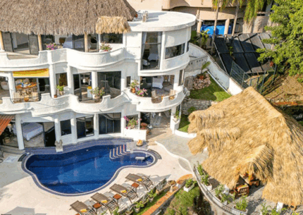 Villa Viaje | 4-5 Bedrooms | Starting at $950/Night